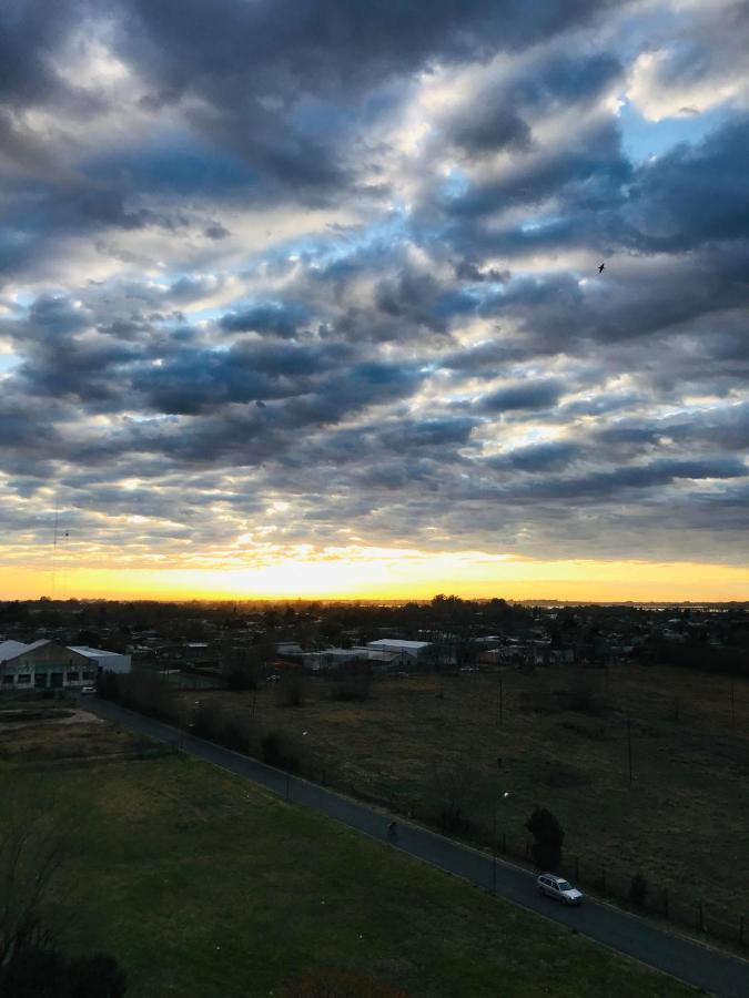 Amanecer Rent Apart - Tu Hogar! Amplio Y Luminoso Con Desayuno Junín エクステリア 写真